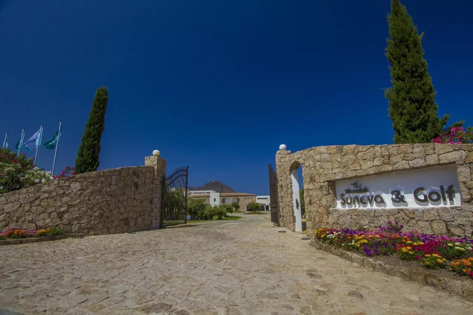 Suneva Wellness & Golf Resort Costa Rei Luaran gambar